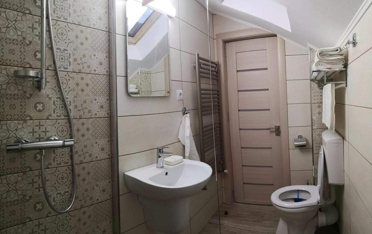 Casa Cizi Hotell Călimăneşti Exteriör bild