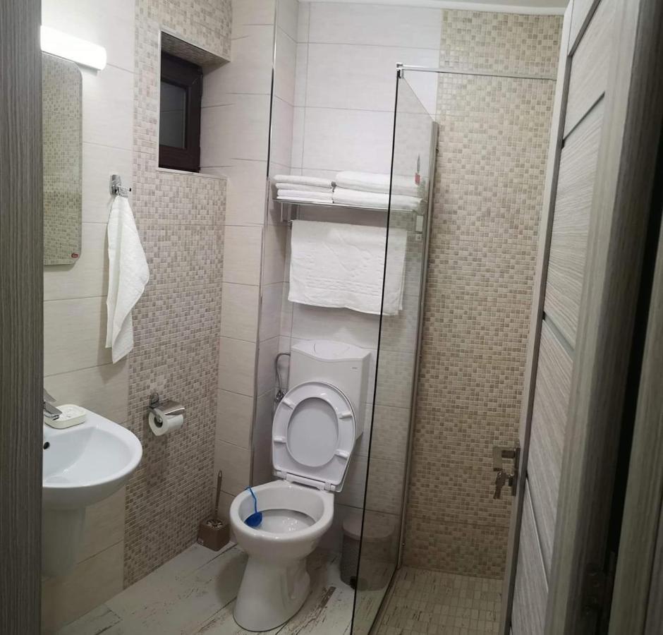 Casa Cizi Hotell Călimăneşti Exteriör bild