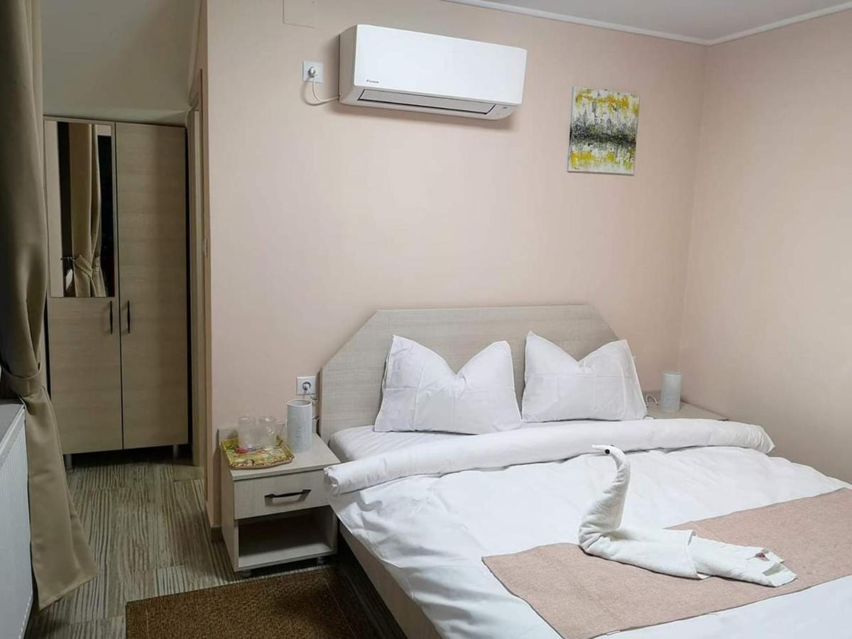 Casa Cizi Hotell Călimăneşti Exteriör bild