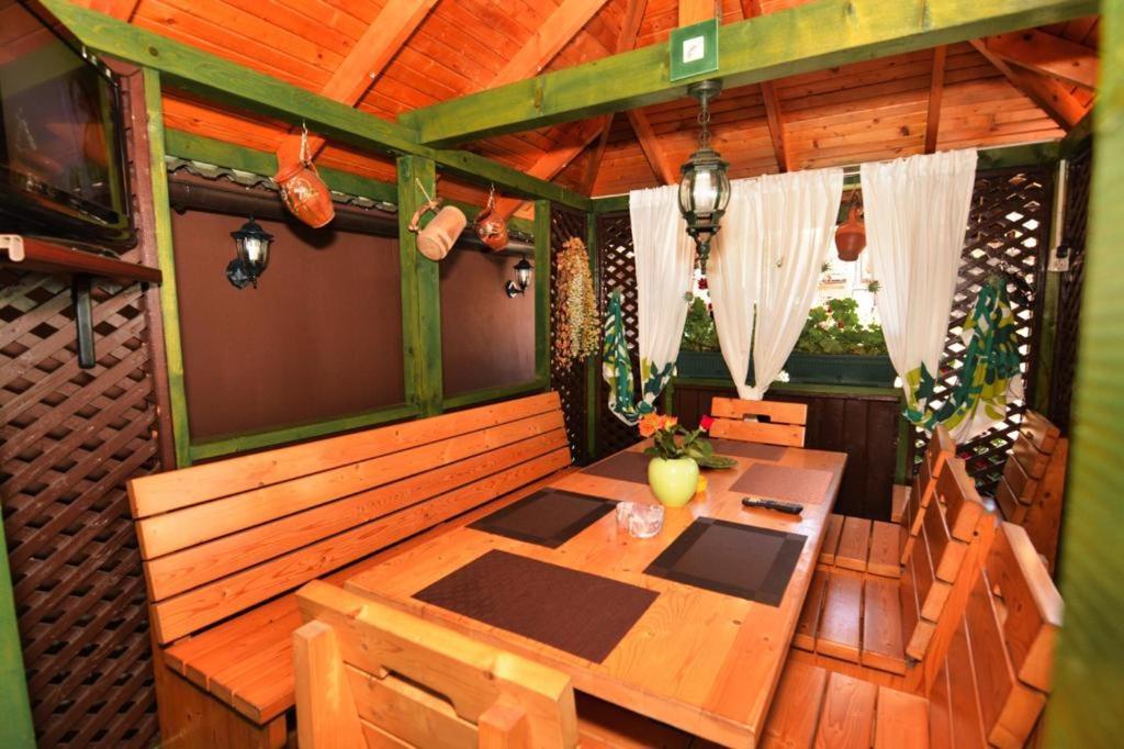 Casa Cizi Hotell Călimăneşti Exteriör bild